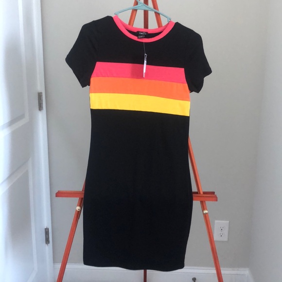 Dress - Picture 1 of 2